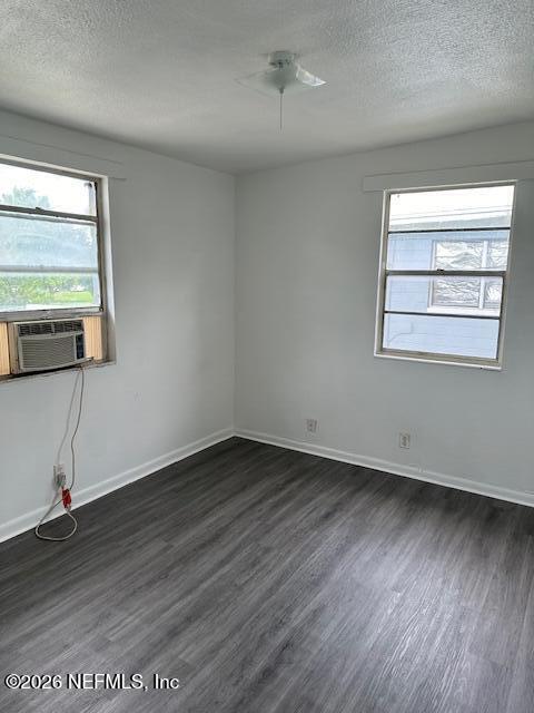 Foto del edificio - 1729 Logan St W