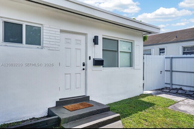 Foto del edificio - 2422 NW 11th St