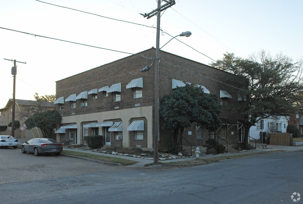 Primary Photo - 730 Blaylock Dr