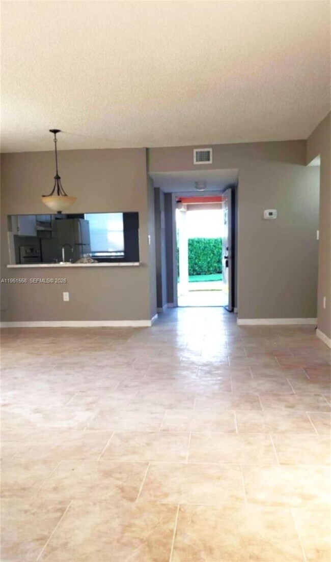 Foto del edificio - 5200 NW 31st Ave