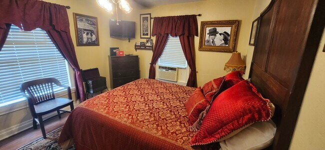 Foto del edificio - 416 Sunny Ln