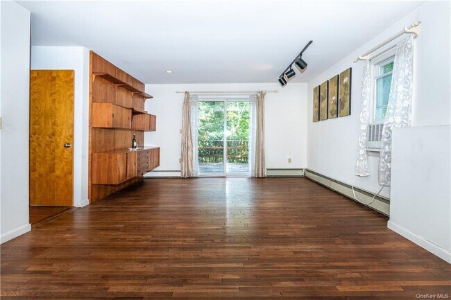 Foto del edificio - 44 Hidden Hollow Ln