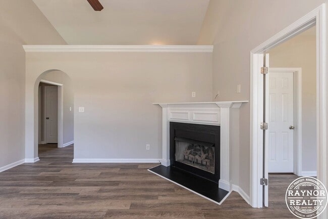 Building Photo - Price Adjustment. Fully Renovated House!