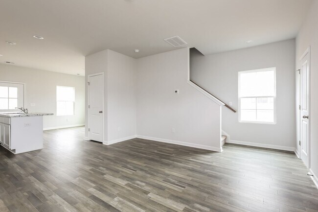 Foto del edificio - 121 Pendleton Place Way