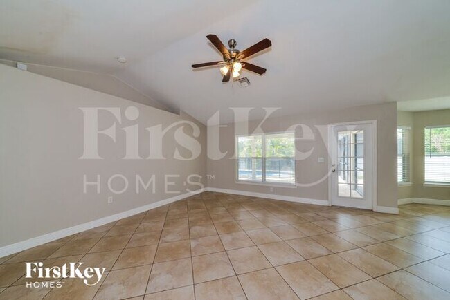 Foto del edificio - 3508 Donahue Ave