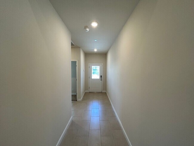 Foto del edificio - 10406 Alondra Dr