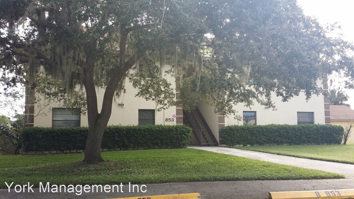 Primary Photo - 2 br, 2 bath House - 853 Mecca Drive # 1B