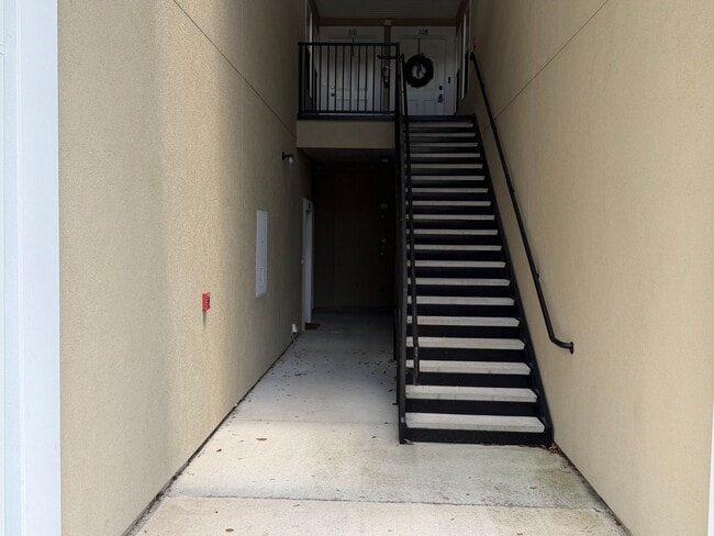 Foto del edificio - 7071 Deer Lodge Cir