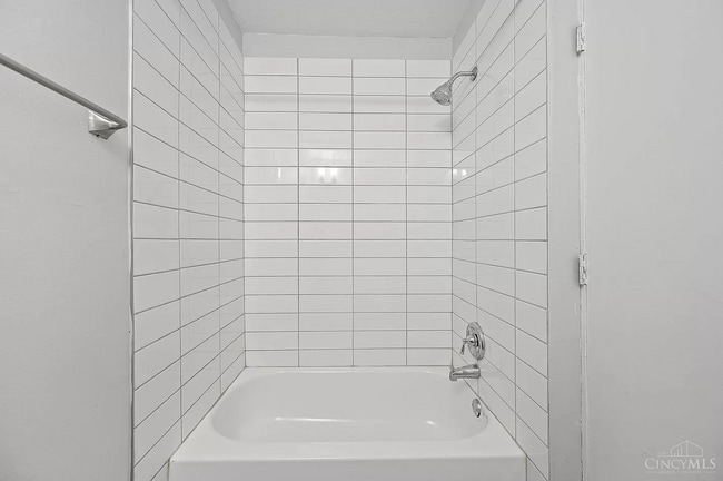 Bathroom Shower - 2338 Kemper Ln