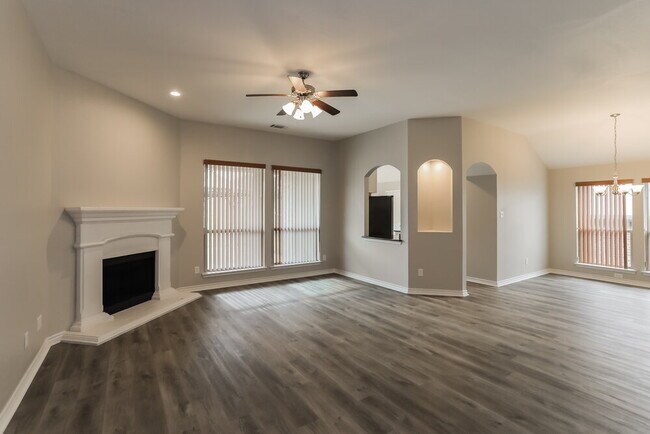 Building Photo - 9221 Barbara Dr