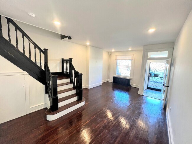 Building Photo - 2934 W Lehigh Ave