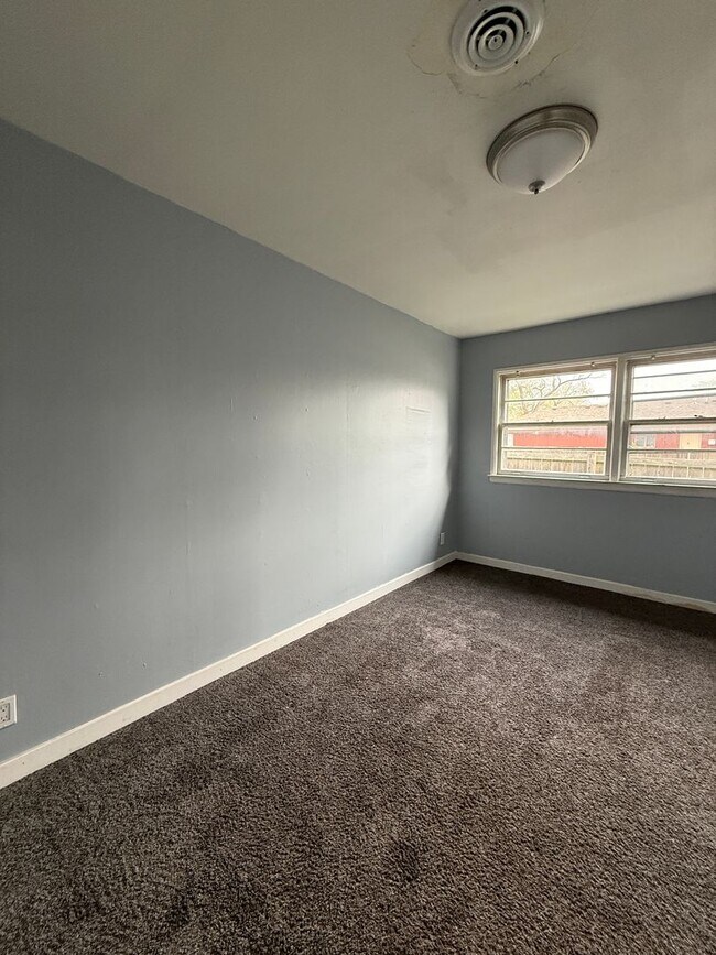 Foto del edificio - Cute 1 Bedroom 1 Bath Duplex