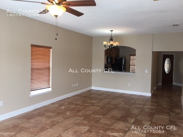 Foto del edificio - 2047 Meadow Pond Way