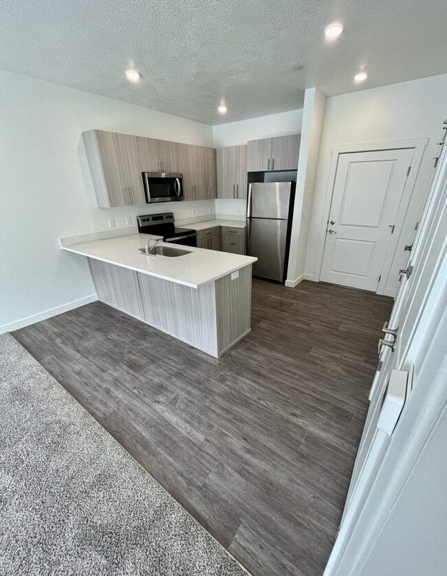 Aubrey Apartments 271 W 12th St Ogden, UT