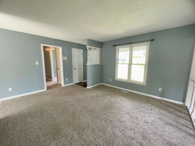 Building Photo - Charming 3-Bedroom Retreat In Fayetteville!