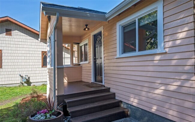 Building Photo - 324 NW 80th St