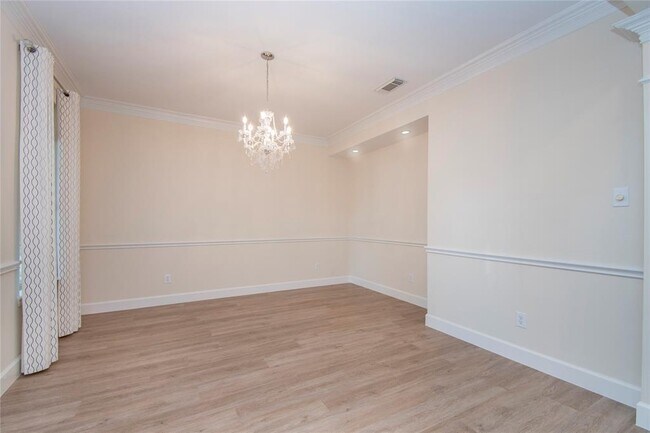 Foto del edificio - 5403 Ansdell Ct