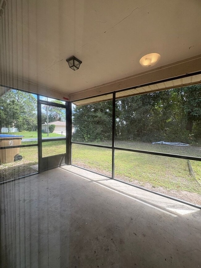 Foto del edificio - 332 Caldbeck Way