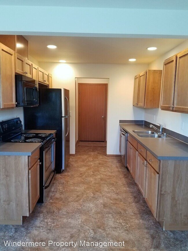 Building Photo - 5993 Caymans Pl NE