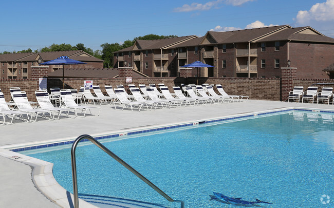 Swimming Pool - Nicholas Place Apartments