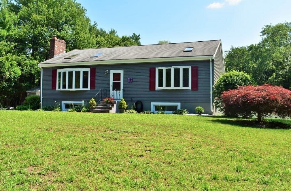 Foto principal - 77 Pleasant St