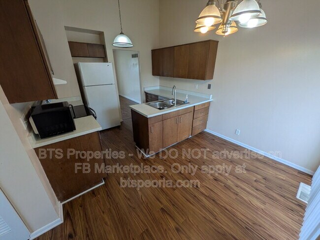 Foto del edificio - 5513 N University St