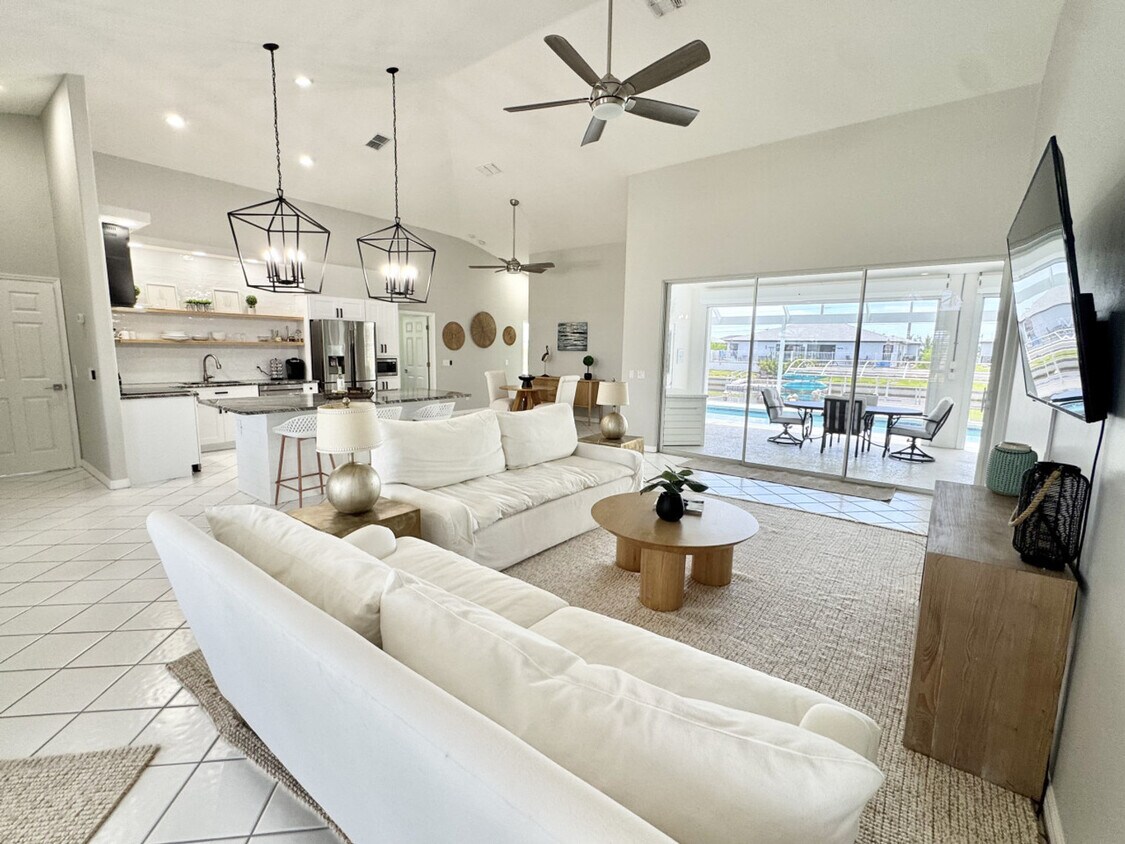 Foto principal - 236 SW 47th St