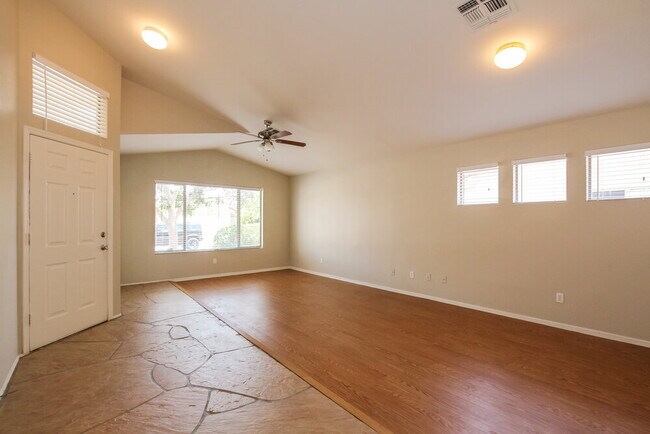 Foto del edificio - 11232 W Ruth Ave