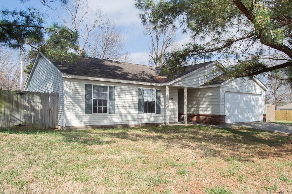Foto principal - 1791 N Pine Crest Ave