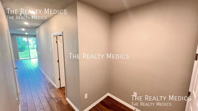 Photo - 413 Legacy Lp House