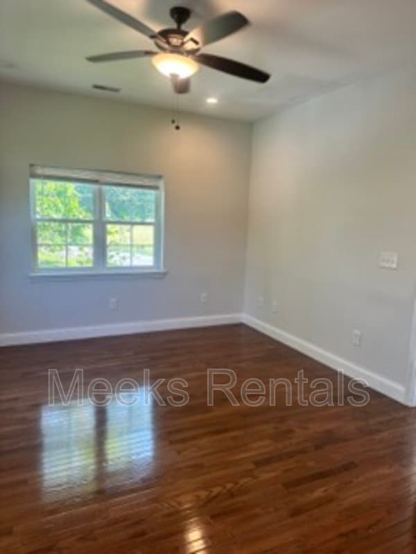 Foto del edificio - 104A Sunnybrook Dr