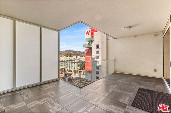 Foto del edificio - 6250 Hollywood Blvd