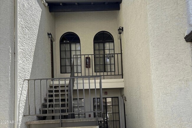 Foto del edificio - 11011 N 92nd St
