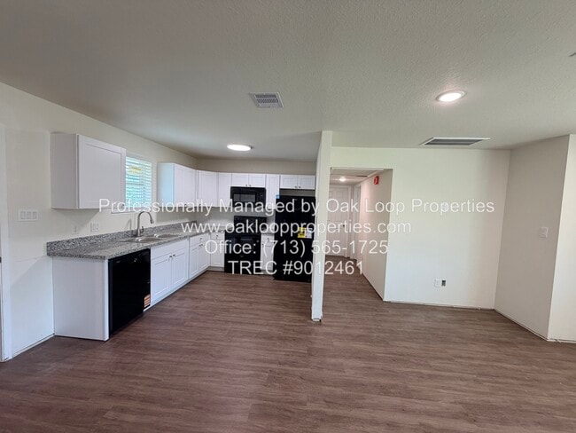 Building Photo - 2006 W Texas Ave