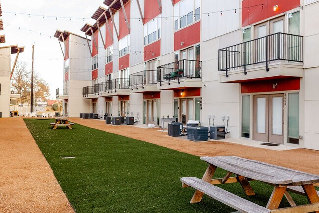 Foto del edificio - The Peanut Factory Lofts