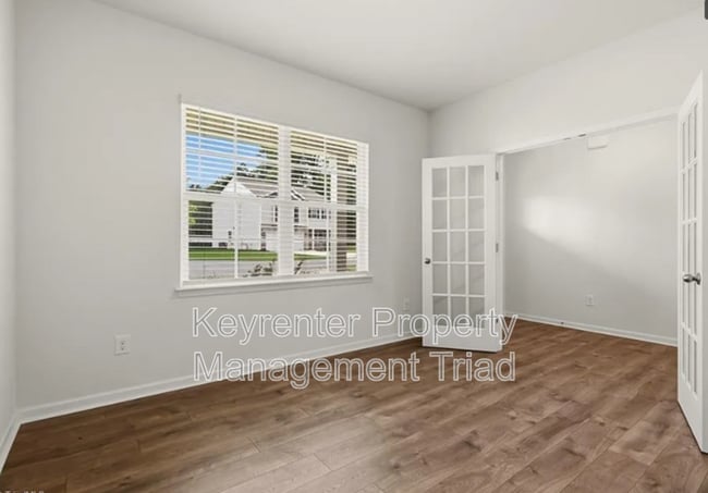 Building Photo - 7448 Buckpasser Dr