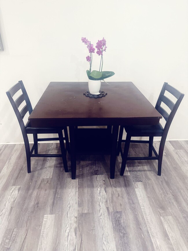 Beautiful studio for rent - 5124 Tuscany Ln