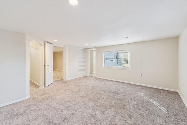 Building Photo - 38341 Palm Grove Dr