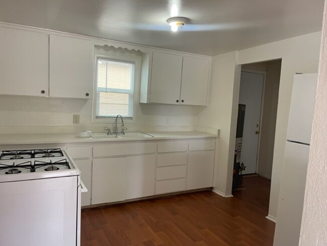 Building Photo - 1 bedroom Home in Old Town Cottonwood - Co...