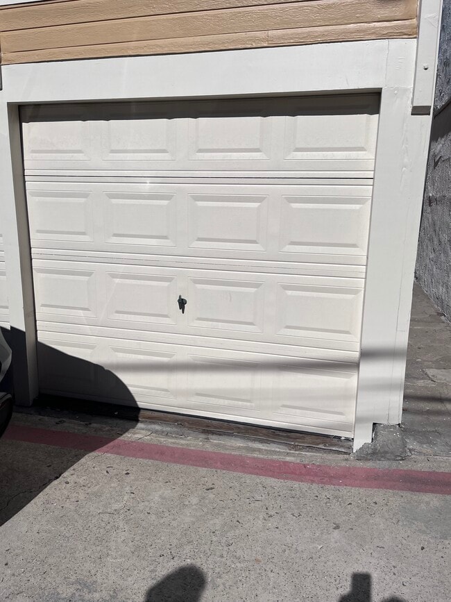 Garage - 182 1st St