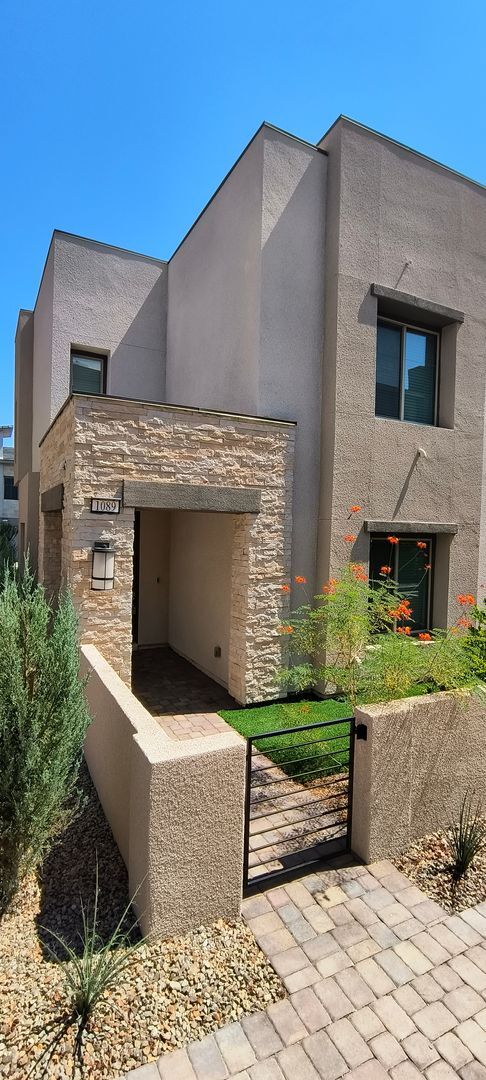 Building Photo - West Summerlin Townhouse - 1833-SqFt. - 3-beds, 2.5-baths, 2-car attached garage, Gated Comm.