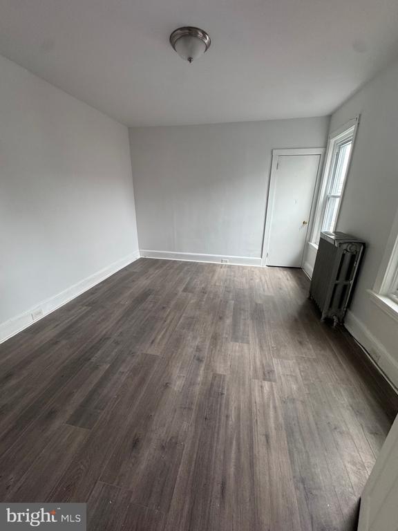 Building Photo - 520 N 10th St