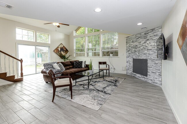 Building Photo - 5026 Alvarado BndBEDROOM 2C - 721751