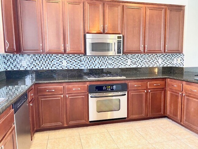 Foto del edificio - 3 Bedroom Townhome in Serene Santee