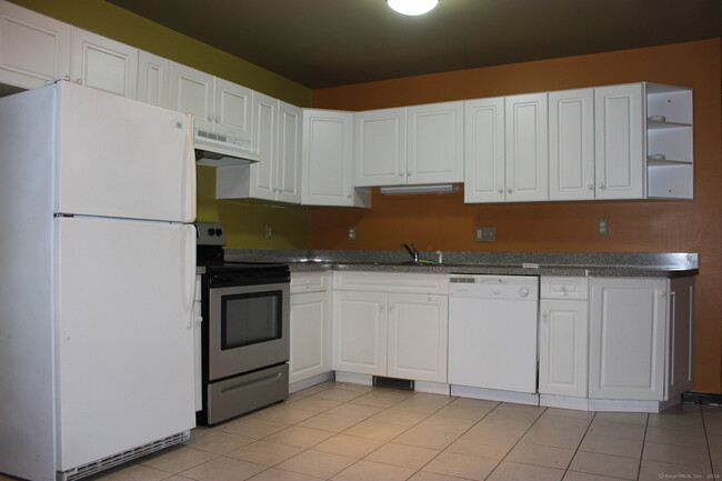 Building Photo - 34 Mettler St