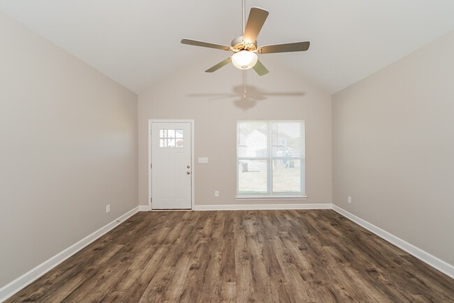 Building Photo - 160 Willowridge Ln