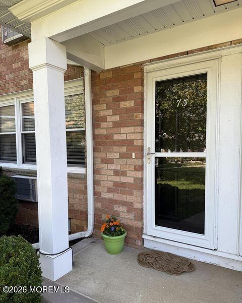 Building Photo - 96 East Ave