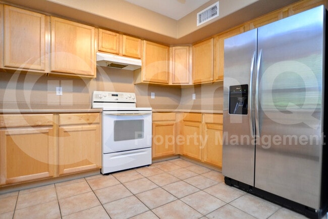 Building Photo - 2335 W Running Deer Trail