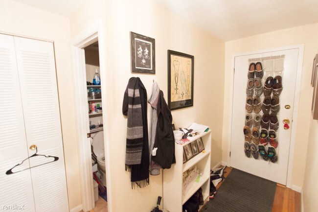 Building Photo - 1 br, 2 bath  - 195 Kent Street