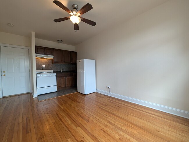 Foto del edificio - 2737 N Spaulding Ave